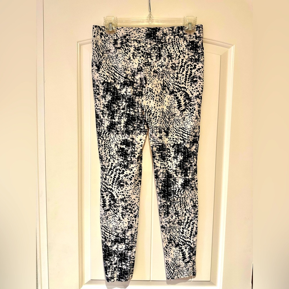 Express cropped animal print leggings